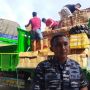 TNI AL Labuan Bajo Amankan Sebanyak 10 Ton Minyak Goreng dan 26 Kendaraan Tanpa Dokumen Lengkap
