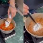Viral Makan Mi Instan Kuah Pedas Campur Es Krim, Tuai Perdebatan: Sesat, Tapi Jadi Penasaran