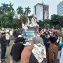 Demo Penjarakan Penista Agama, Massa PA 212 Menyemut di Patung Kuda, Lantunan Salawat Bergema