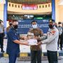 Tekan Penyebaran Covid di Pasar Induk, Asabri Serahkan Bantuan Masker ke Polsek Kramat Jati