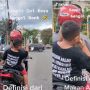 Terjadi Lagi, Pengendara Dibuat Heran dengan Kelakuan Bocil Makan Angin, Warganet Salfok dengan Tulisan Kausnya