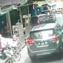 Polisi Buru Pria Pakai Jaket Ojol Diduga Keroyok Pengendara Mobil di Medan