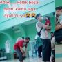 Momen Ayah Gendong Putranya Saat Tunaikan Ibadah Salat di Masjid Mendadak Viral