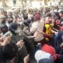 Demo Buruh di Kantor Gubernur Sulawesi Tenggara Ricuh, Wajah Pengunjuk Rasa Dipukul Petugas