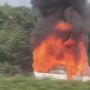 Dua Mobil Terbakar Selang Beberapa Jam di Bekasi, Satu Kejadian di Tol Jorr Bikin Arus Kendaraan Tersendat