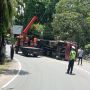 Truk Pengangkut Rokok 10 Ton Terguling di Jalur Denpasar-Gilimanuk