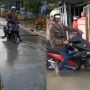 Cor-coran Jalan Masih Basah, Bapak Ini Nekat Terabas Naik Motor bak Tak Ada Dosa, Warga sampai Speechless