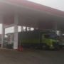 Solar di SPBU Sering Kosong, Antrean Truk Isi BBM di Kota Pasuruan Mengular