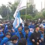 Ratusan Mahasiswa Menyemut di Belakang Istana Negara, Teriakan Jokowi Fasis, Anti Demokrasi Bergema!