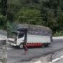 Viral! Tak Kuat Nanjak Truk Mundur di Tikungan, Aksi Tenang Sopir Tuai Pujian