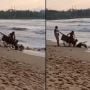 Duh! Dua Orang Diduga Sengaja Bawa Segerobak Sampah untuk Dibuang ke Pantai Carita