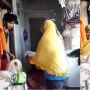 Kocak! Keluarga Ini Syukuran Sambut Adik Perempuannya Baru Mandi Pakai Red Carpet