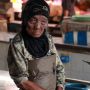 Inilah Khodijah, Nenek Penjual Bandeng Berumur 100 Tahun Lebih Asal Sidoarjo