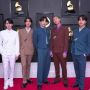 9 Potret Selebritis Amerika dan BTS di Balik Layar Grammy Awards 2022