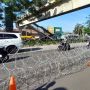 Sidang Vonis Munarman Hari Ini, PN Jaktim Dijaga Ketat Ratusan Aparat, Kawat Berduri Membentang Sepanjang Jalan