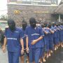Satu Keluarga di Bandung Jalankan Bisnis Narkotika Jenis Ganja