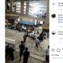 Viral Pemberian Makan Sahur di Ponpes Ini Tak Lazim, Warganet: Kayak Ngasih Makan Bebek
