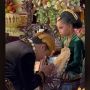 Aksi Jahil Pengantin Pria Saat Momen Sungkem, Malah Godain Putri Domas
