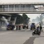 Tembakkan Gas Air Mata ke Demonstran di Traffic Light Slipi, Petugas: Bubar-Bubar