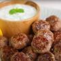 Resep Bakso Daging dengan Saus Cocol Tzatziki Khas Eropa, Dijamin Enak!