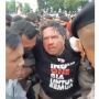 Detik-detik Ade Armando Dianiaya di Depan DPR, Massa Teriak: Penista Islam, Penista Agama!