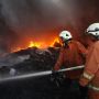 Gudang Elektronik di Surabaya Terbakar