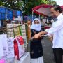 Senang Bisa Cium Tangan Presiden Jokowi dan Dapat Uang Tunai, Siti: Ini Kesempatan Langka