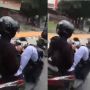 Duh! Pelajar Terekam Main HP Saat Mengendarai Sepeda Motor, Dua Tangan Lepas Stang Kaki Jadi Pengendali