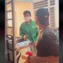 Sengaja Order Mepet Jam Buka Puasa, Pria Ini Justru Bikin Driver Ojol Terharu