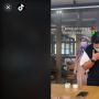 Anti-Mainstream, Sekumpulan Pemuda Ini Ajak Ibu Masing-masing Buka Puasa Bersama
