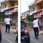 Viral Pemobil Acungkan Pistol ke Atas Sambil Lepaskan Tembakan, Efek Lihat Bentrokan di Jalan