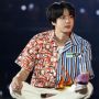 Warna-warni Perban Jin BTS Jadi Sorotan di Konser PTD, Ini Penjelasannya