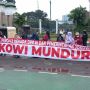 Emak-emak Ikut Demo Di Aksi 21 April, Bawa Spanduk "Jokowi Mundur"