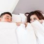 3 Alasan Mengapa Kamu Harus Tidur di Samping Pasangan, Ciptakan Kehangatan!