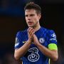 Diincar Barcelona,  Cesar Azpilicueta Perpanjang Kontrak di Chelsea