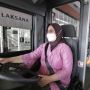 Bikin Bangga, Perempuan Pengemudi Bus Mengenakan Kebaya Peringati Hari Kartini