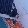 Viral, Ditinggal Wudhu Hendak Salat Tarawih, Pria di Jakbar Curi HP Bocah di Masjid
