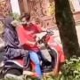 Viral Pemotor Honda Scoopy Dibikin Malu dengan Aksi Boncengers Wanita, Publik: Tolong Dong Translate!
