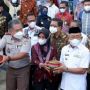 Perempuan Muda Kabupaten Polman Ekspor 25 Ton Sapu Lidi ke India, Begini Jumlah Uang yang Diperoleh