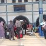 Puluhan Ribu Lebih Tiket Terjual, Dirut KAI Sebut Pemudik di Pasar Senen Tetap Tinggi di Hari Pertama Lebaran