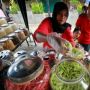 Idul Fitri Sebentar Lagi, Penjualan Kue Lebaran di Banda Aceh Masih Lesu