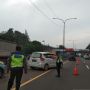 Arus Tol Jakarta Cikampek Macet, Petugas Berlakukan Contra Flow Sejak Rabu Pagi