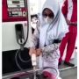 Demi Konten Seorang Remaja Tak Sengaja Tumpahkan Bensin di SPBU, Bikin Warganet Gregetan