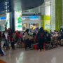 LIVE STREAMING: Suasana Padatnya Pemudik di Stasiun Gambir