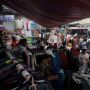 Berburu Pakaian Bekas untuk Hari Raya Idul Fitri
