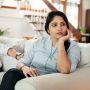 4 Langkah Atasi Overthinking dalam Hubungan Asmara, Tertarik Mencobanya?