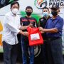 Aksi Suara.com bersama ACT Berbagi Makanan Siap Santap untuk Warga Cipete Utara