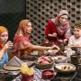 Ayu Azhari dan Keluarga Masuk Trending Topik Twitter, Ada Apa?