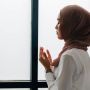 4 Bacaan Doa Taubat Beserta Artinya Sesuai Ajaran Rasulullah SAW