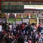 H+4 Lebaran, Sejumlah Pemudik Masih Padati Terminal Kampung Rambutan